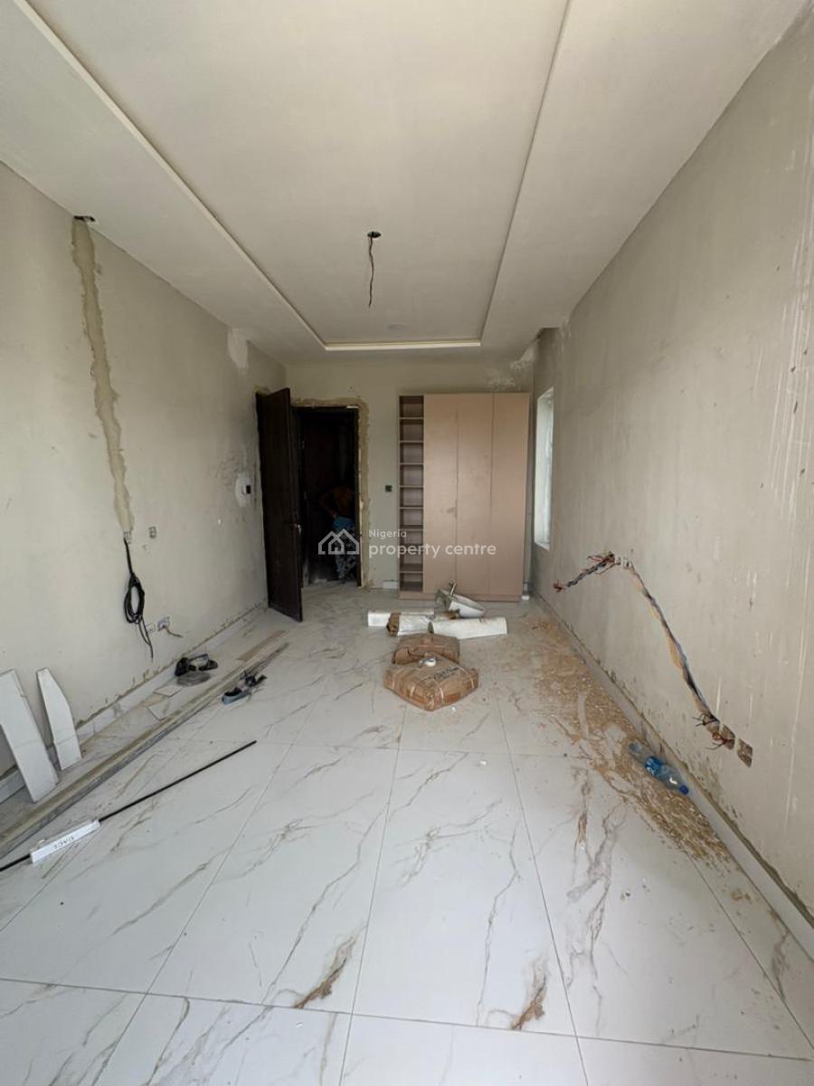 5-bed Semi-detached Duplex with Bq., Lekki, Lagos, Semi-detached Duplex for Sale