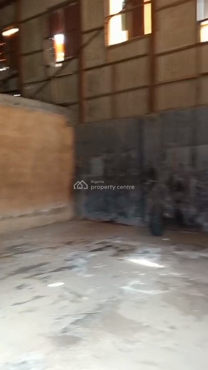 100sqmt Warehouse Space, Off College Road, Ogba, Ikeja, Lagos, Warehouse for Rent