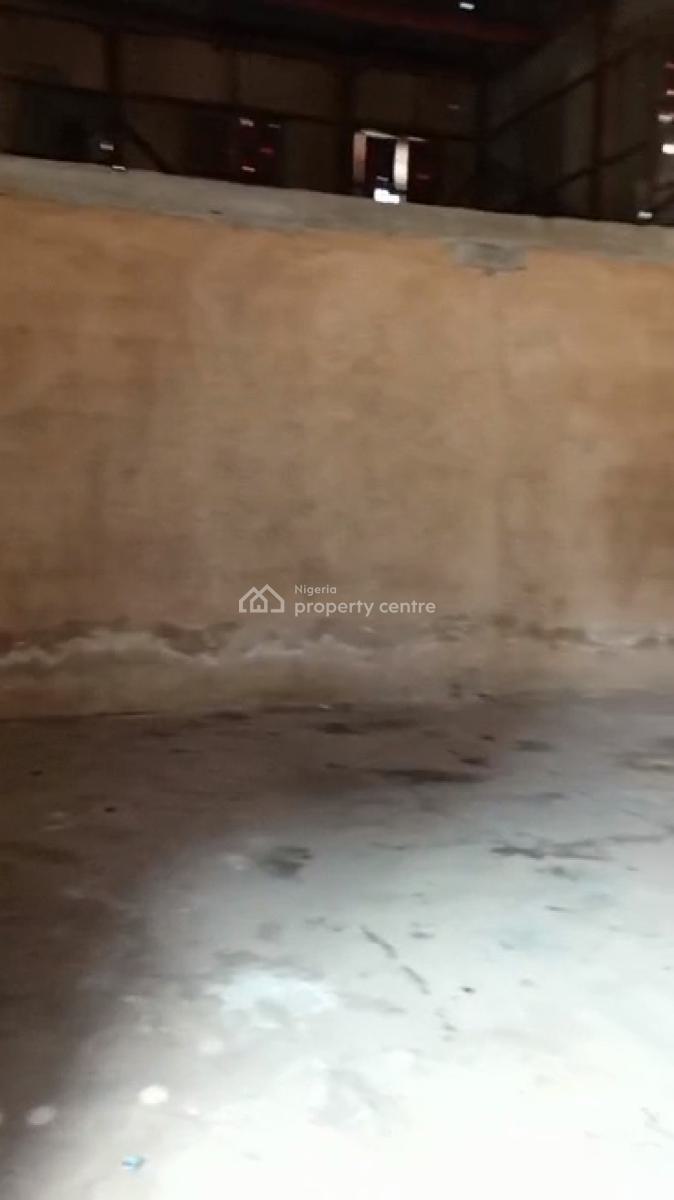 100sqmt Warehouse Space, Off College Road, Ogba, Ikeja, Lagos, Warehouse for Rent