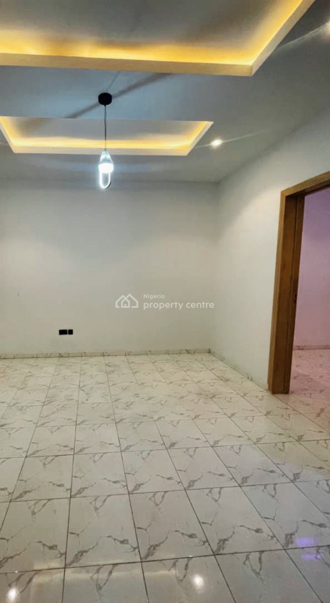 a Room & Parlour, After Ologolo, Before Chevron, Lekki, Lagos, Mini Flat (room and Parlour) for Rent