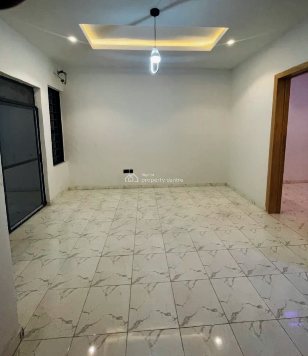 a Room & Parlour, After Ologolo, Before Chevron, Lekki, Lagos, Mini Flat (room and Parlour) for Rent