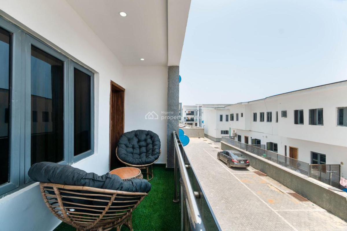 Spacious 3 Bedroom Apartment, Lekki Phase 1, Lekki, Lagos, Flat / Apartment Short Let