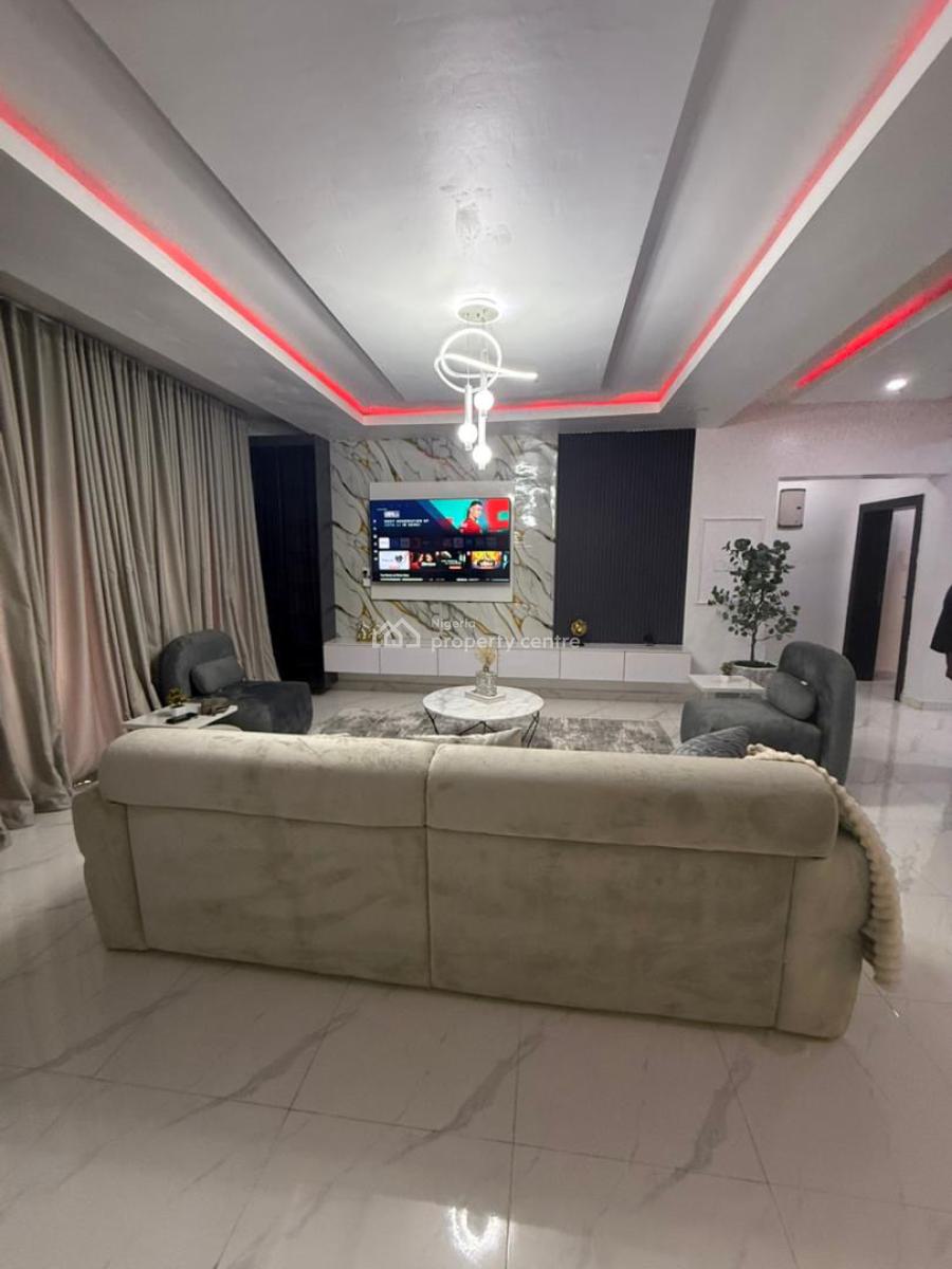 2 Bedrooms Apartment with Pool, Full Mirror and Ps5, Lekki Phase 1, Lekki, Lagos, House Short Let