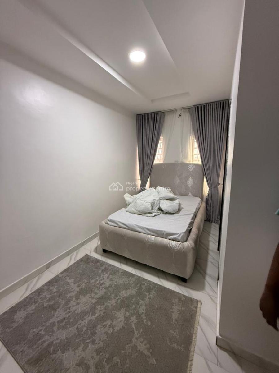 2 Bedrooms Apartment with Pool, Full Mirror and Ps5, Lekki Phase 1, Lekki, Lagos, House Short Let
