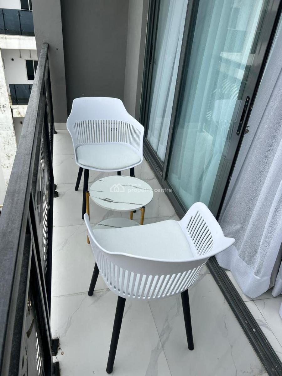 2 Bedrooms Apartment with Pool, Full Mirror and Ps5, Lekki Phase 1, Lekki, Lagos, House Short Let