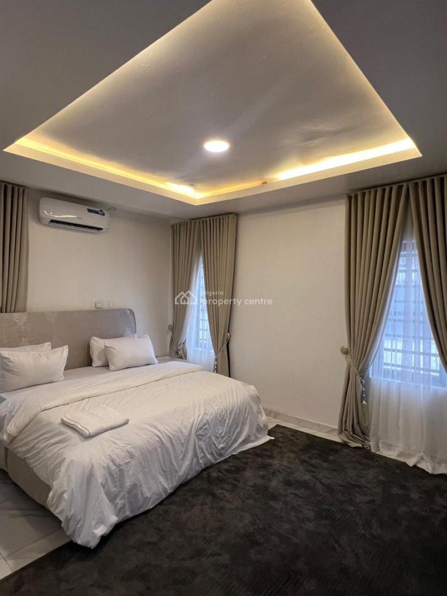 2 Bedrooms Apartment with Pool, Full Mirror and Ps5, Lekki Phase 1, Lekki, Lagos, House Short Let