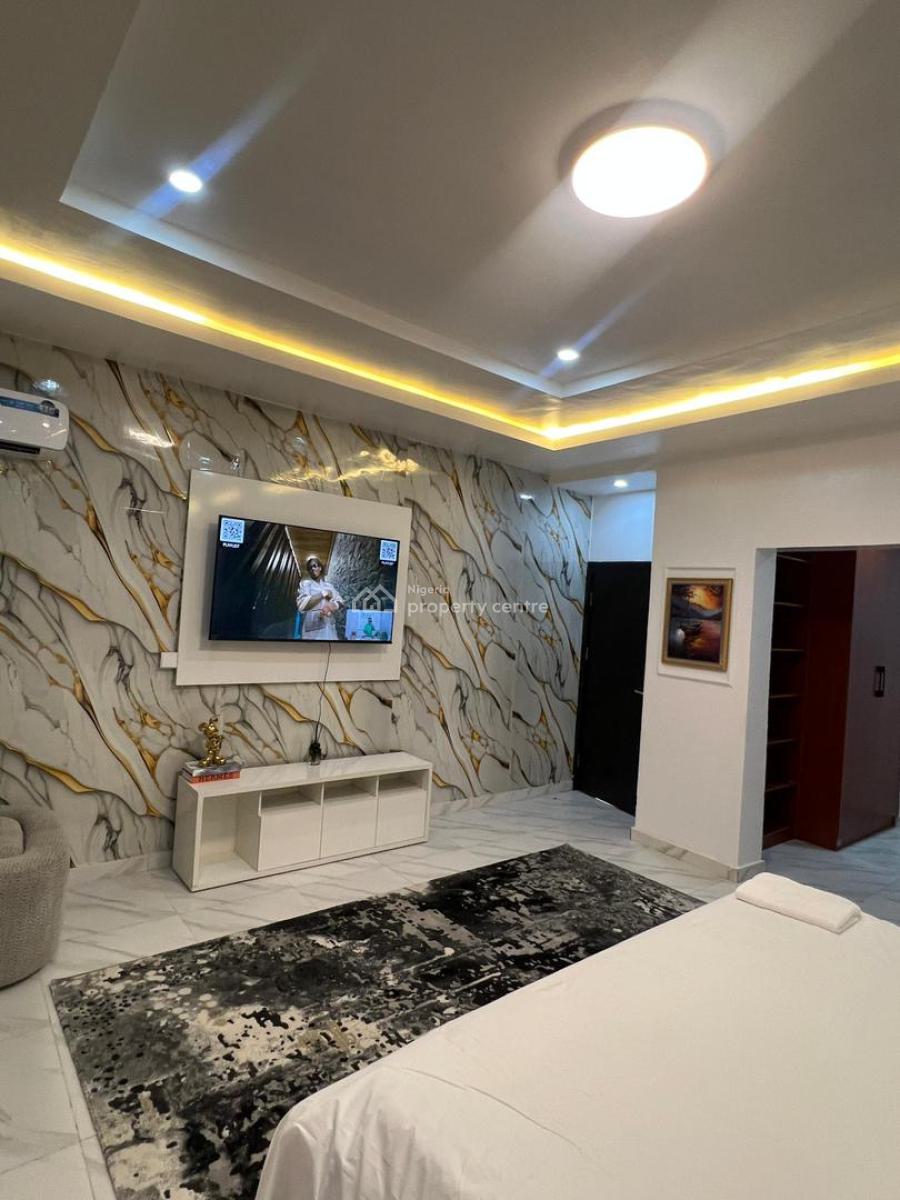 2 Bedrooms Apartment with Pool, Full Mirror and Ps5, Lekki Phase 1, Lekki, Lagos, House Short Let
