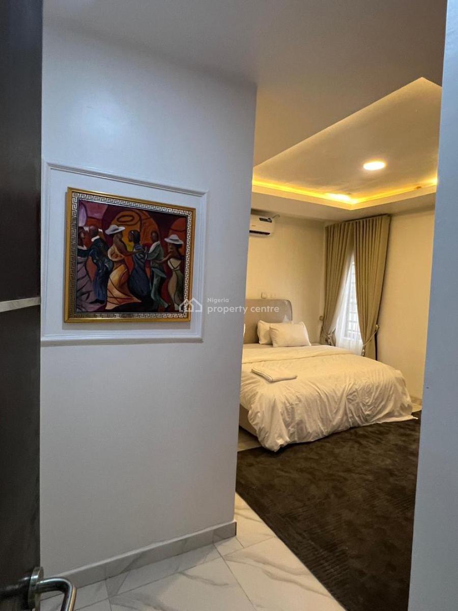 2 Bedrooms Apartment with Pool, Full Mirror and Ps5, Lekki Phase 1, Lekki, Lagos, House Short Let