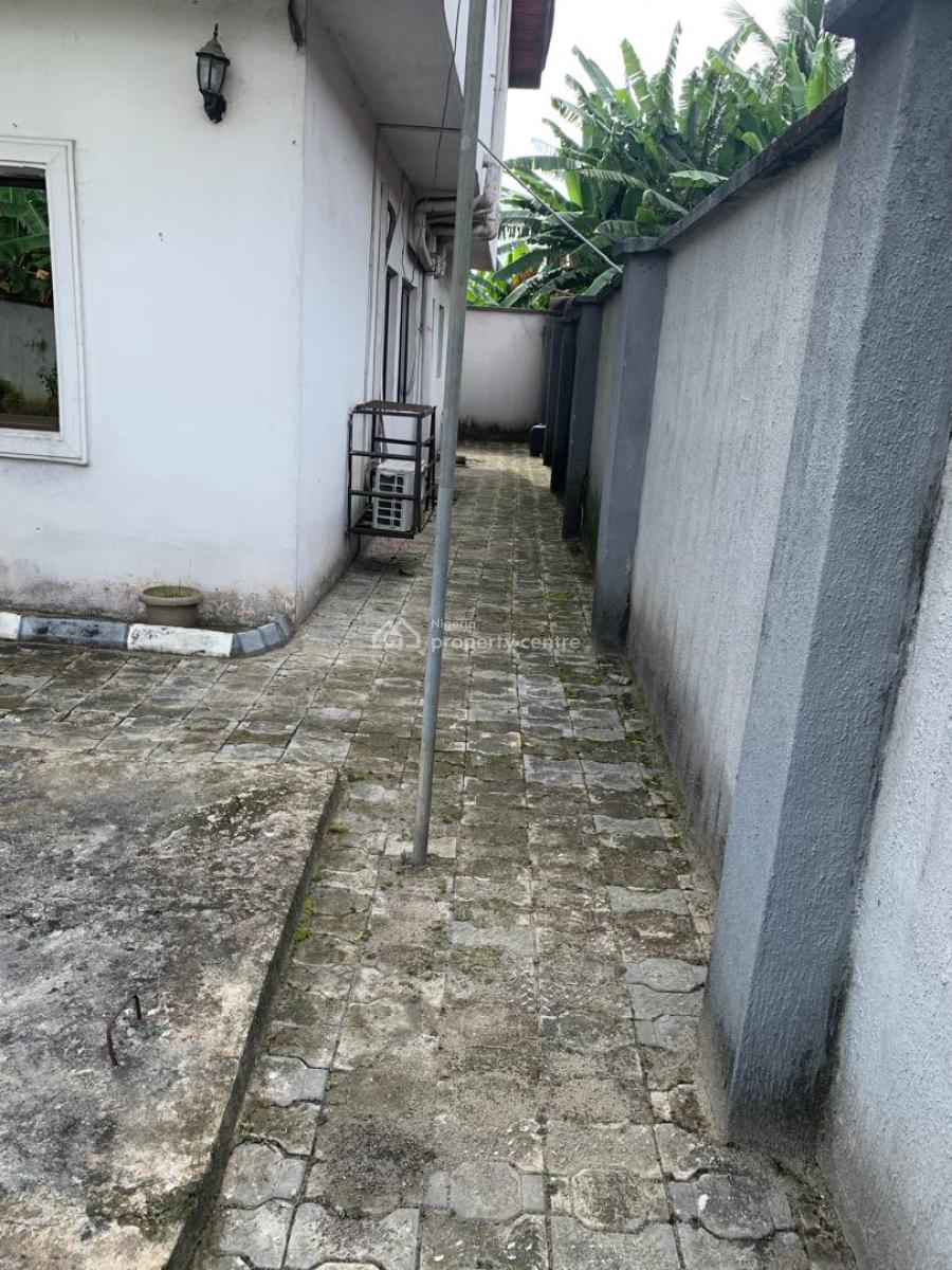 Standard Four (4) Bedroom Detached Duplex with a Bq and Security House, Off Atiku Road, Uyo, Akwa Ibom, Detached Duplex for Sale