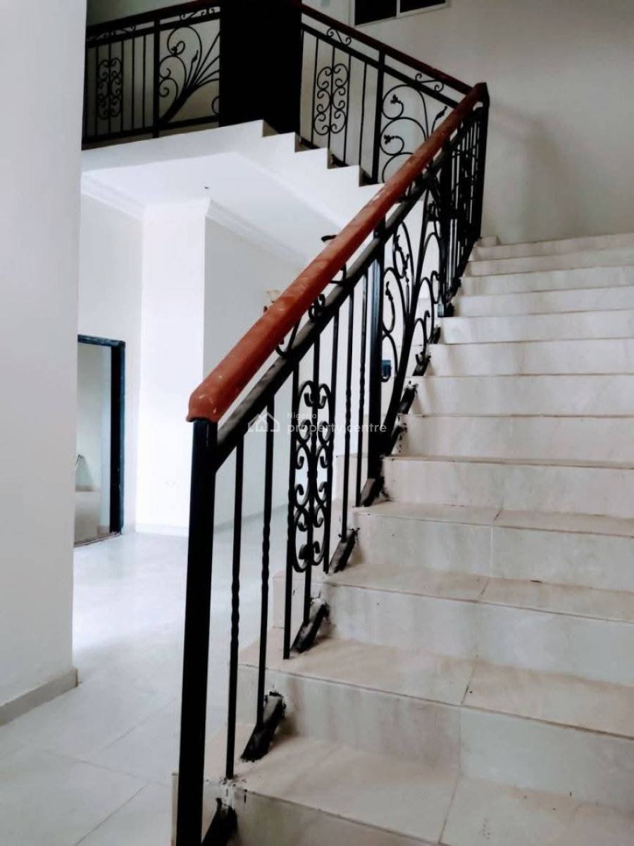 Standard and Luxury Four (4) Bedroom Duplex, Shelter Afrique Estate, Uyo, Akwa Ibom, Semi-detached Duplex for Rent