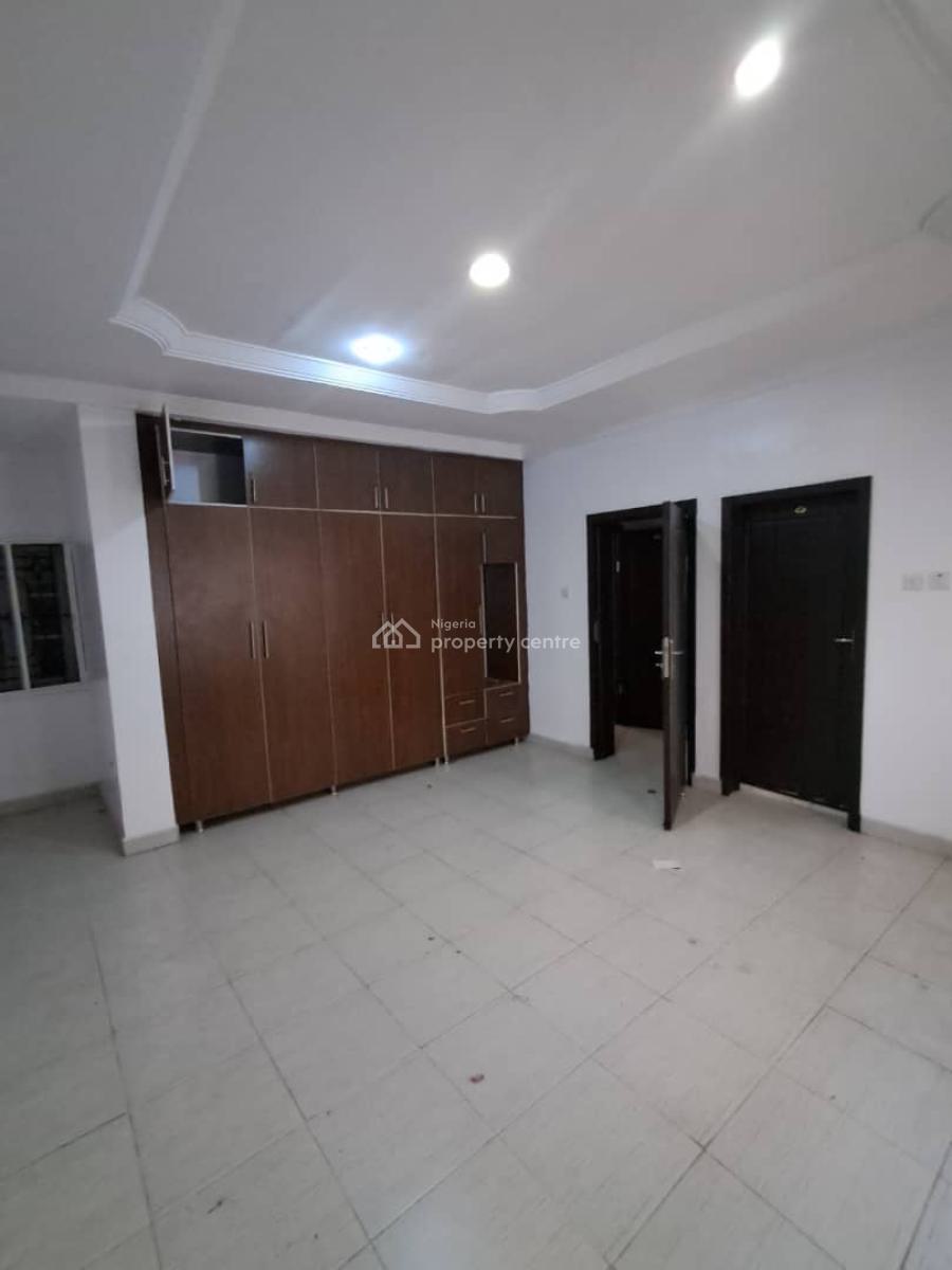 Old But Well Maintained 4 Bedroom Terrace Duplex, Gra Phase 2, Magodo, Lagos, Terraced Duplex for Rent