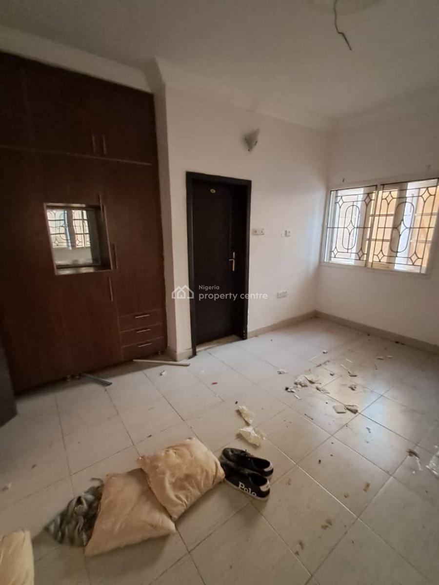 Old But Well Maintained 4 Bedroom Terrace Duplex, Gra Phase 2, Magodo, Lagos, Terraced Duplex for Rent
