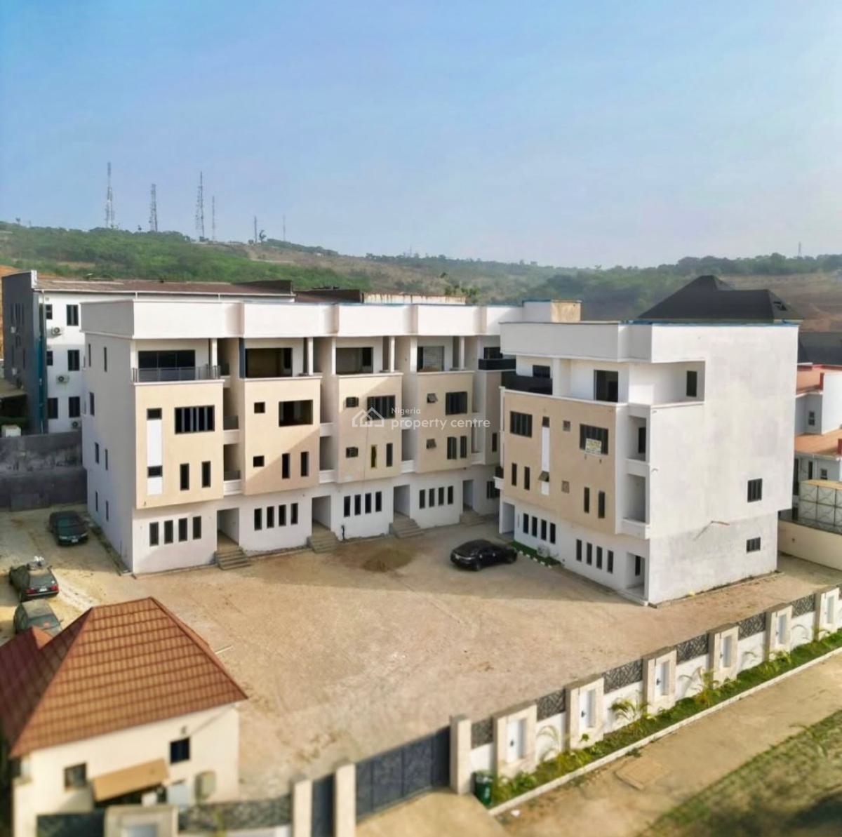 5 Bedroom Duplex with Bq, Guzape District, Abuja, Terraced Duplex for Sale