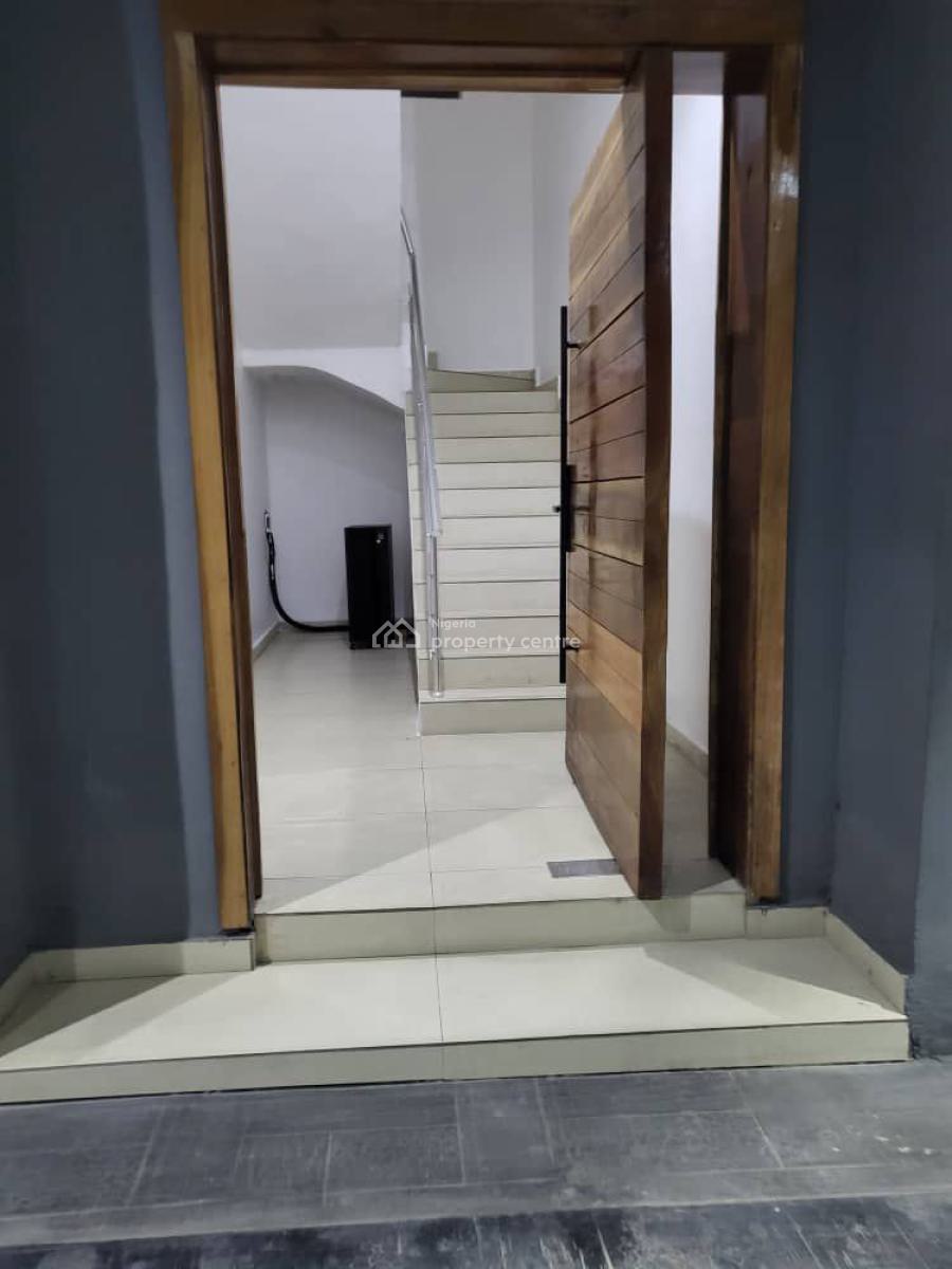 Luxurious Fully Furnished 2 Bedroom Apartment with Pool, Lekki Phase 1, Lekki, Lagos, Flat / Apartment for Rent