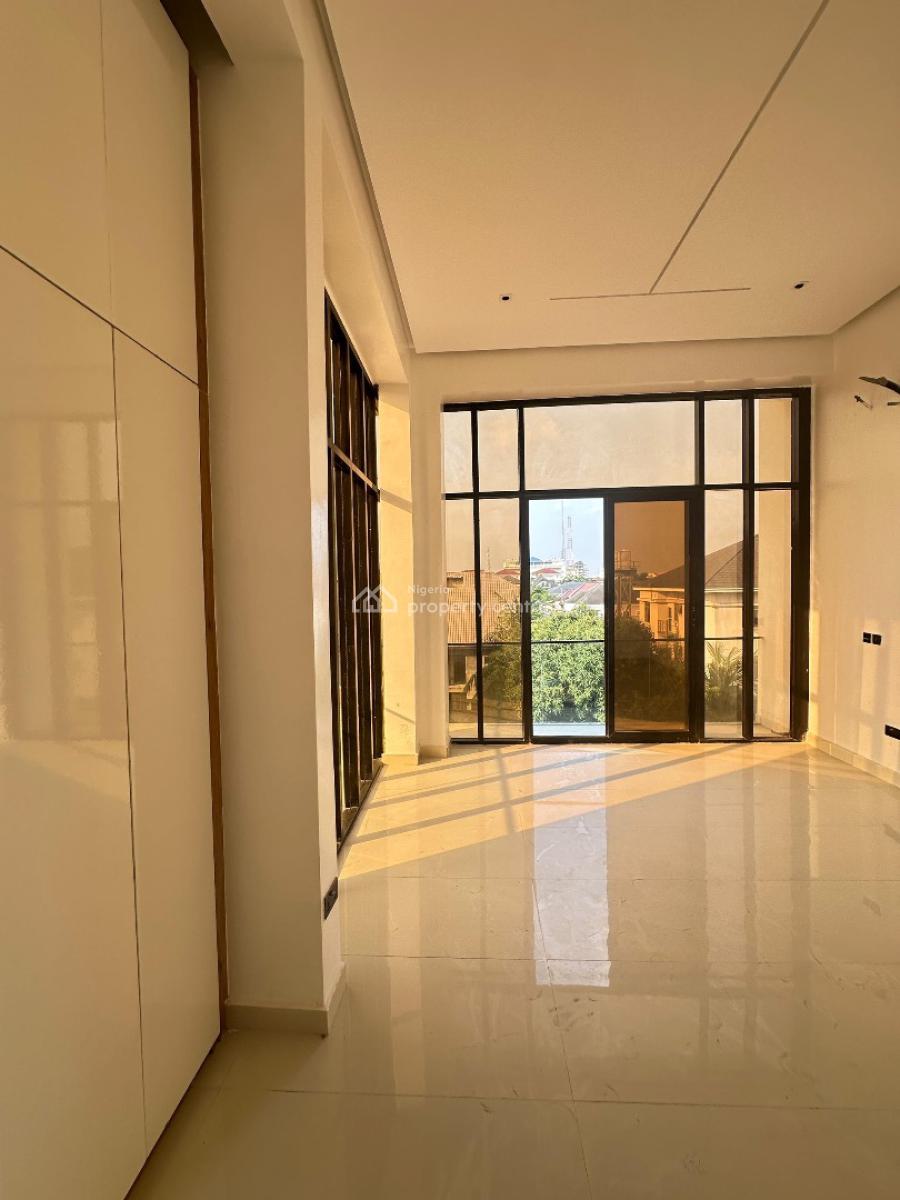 3 Bedroom Apartment, Lekki Phase 1, Lekki, Lagos, Flat / Apartment for Sale