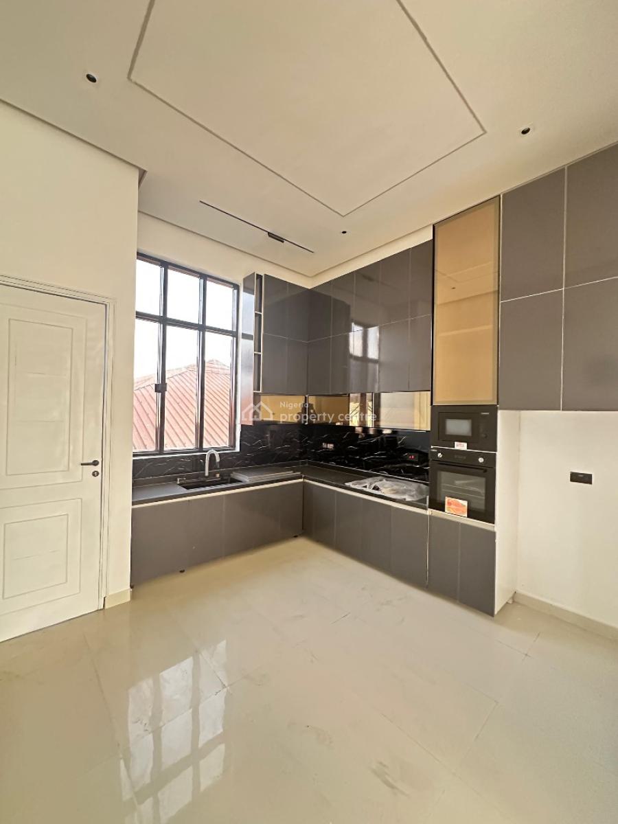 3 Bedroom Apartment, Lekki Phase 1, Lekki, Lagos, Flat / Apartment for Sale