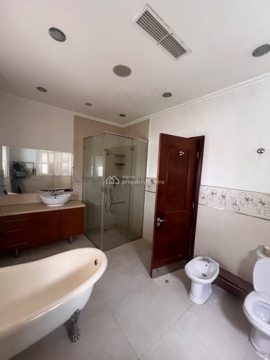 Luxurious and Very Spacious 5 Bedroom Villa ,with Gym , Swimming Pool, Vgc, Lekki, Lagos, Detached Duplex for Sale