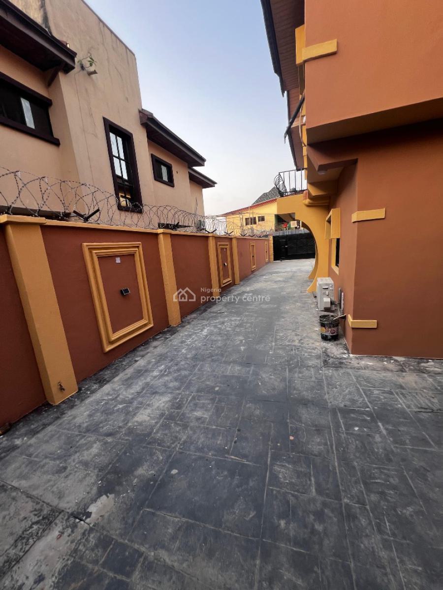3 Bedroom Duplex with 2 Parlors and Seat Out Area Available, Thomas Estate, Ajah, Lagos, House for Rent