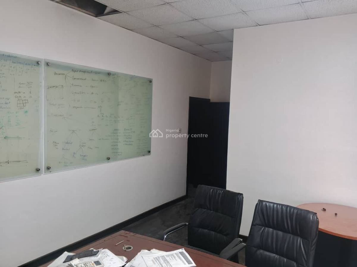 Semi-detached House for Commercial Use, Lekki Phase 1, Lekki, Lagos, Commercial Property for Rent