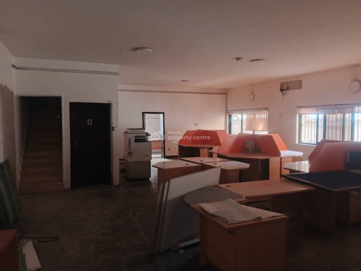 Semi-detached House for Commercial Use, Lekki Phase 1, Lekki, Lagos, Commercial Property for Rent