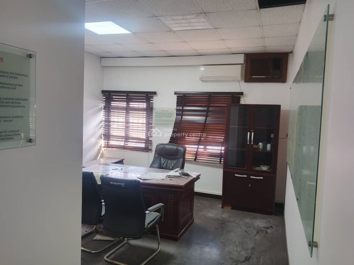 Semi-detached House for Commercial Use, Lekki Phase 1, Lekki, Lagos, Commercial Property for Rent