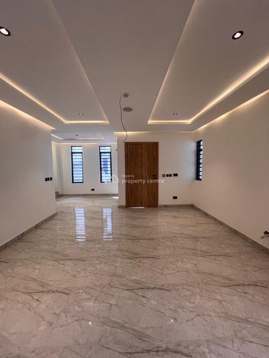 4 Bedrooms Semi-detached Duplex + Bq and Penthouse, Lekki Phase 1, Lekki, Lagos, Semi-detached Duplex for Sale