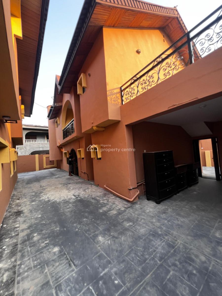 3 Bedroom Duplex with 2 Living Rooms and a Seat Out Area Available, Thomas Estate, Lekki, Lagos, House for Rent