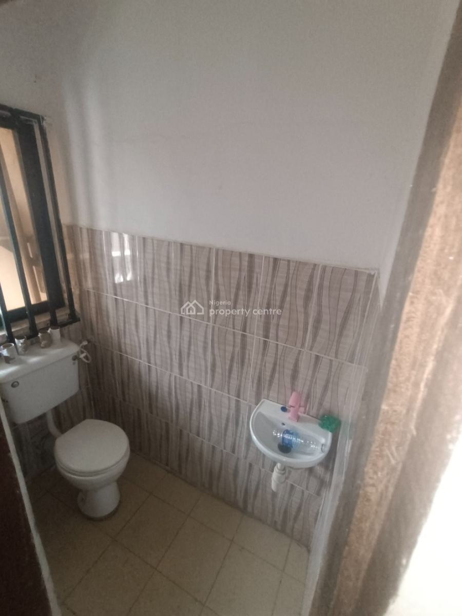 Spacious 1 Bedroom Mini Flat Upstairs, Thomas Estate, Ajah, Lagos, Mini Flat (room and Parlour) for Rent