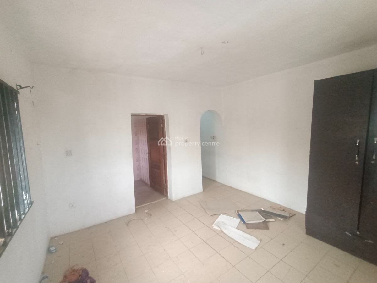 Spacious 1 Bedroom Mini Flat Upstairs, Thomas Estate, Ajah, Lagos, Mini Flat (room and Parlour) for Rent