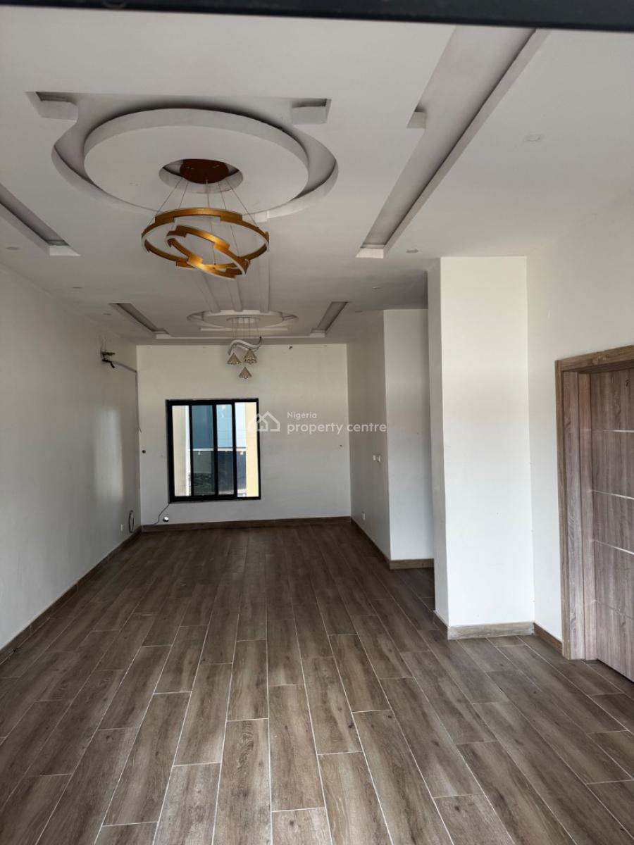 Well Maintained 3-bedroom Apartment with Balcony (upstairs), Orchid Road, Lekki, Lagos, Flat / Apartment for Rent