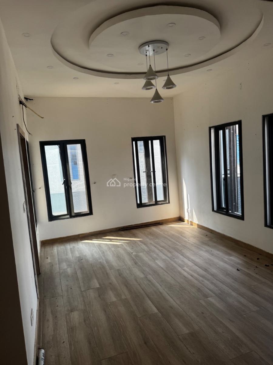 Well Maintained 3-bedroom Apartment with Balcony (upstairs), Orchid Road, Lekki, Lagos, Flat / Apartment for Rent