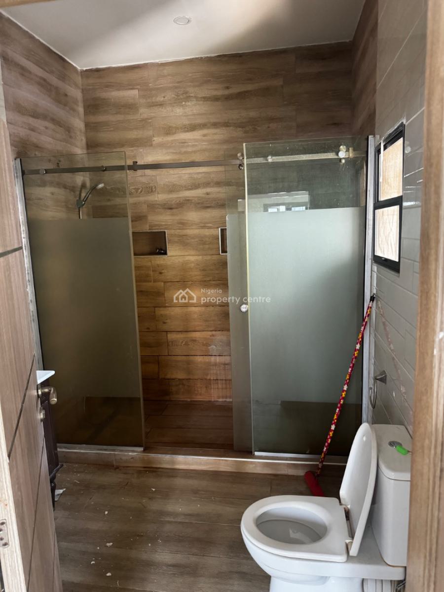 Well Maintained 3-bedroom Apartment with Balcony (upstairs), Orchid Road, Lekki, Lagos, Flat / Apartment for Rent