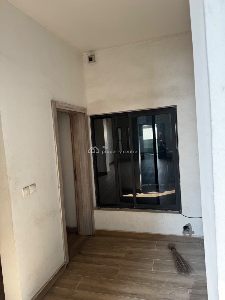 Well Maintained 3-bedroom Apartment with Balcony (upstairs), Orchid Road, Lekki, Lagos, Flat / Apartment for Rent