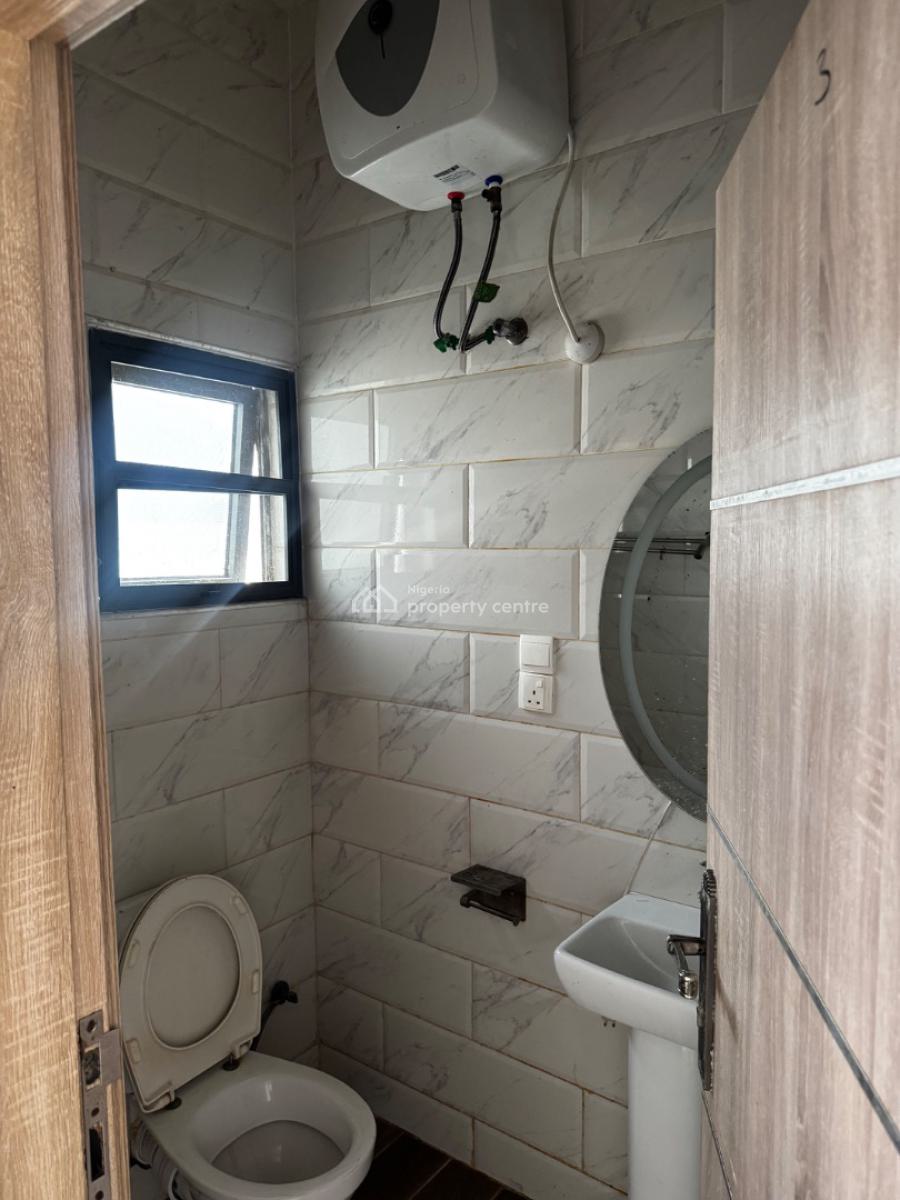 Well Maintained 3-bedroom Apartment with Balcony (upstairs), Orchid Road, Lekki, Lagos, Flat / Apartment for Rent