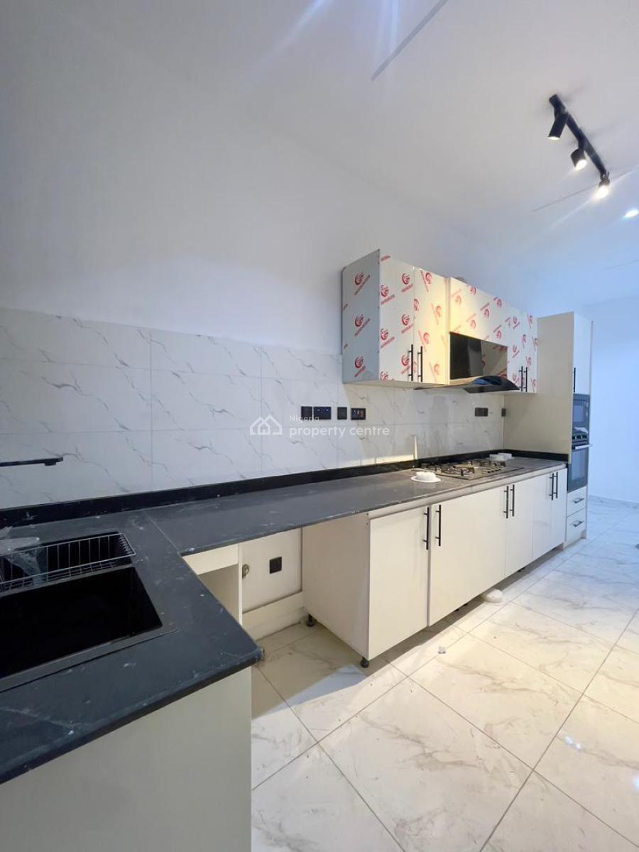 Luxury 2 Bedroom Apartment with Swimming Pool and Gym, Ologolo, Lekki, Lagos, Block of Flats for Sale