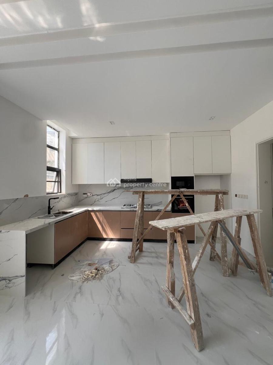 Very Spacious and Modern 2-bedroom Apartment, Lekki Phase 1, Lekki, Lagos, Block of Flats for Sale