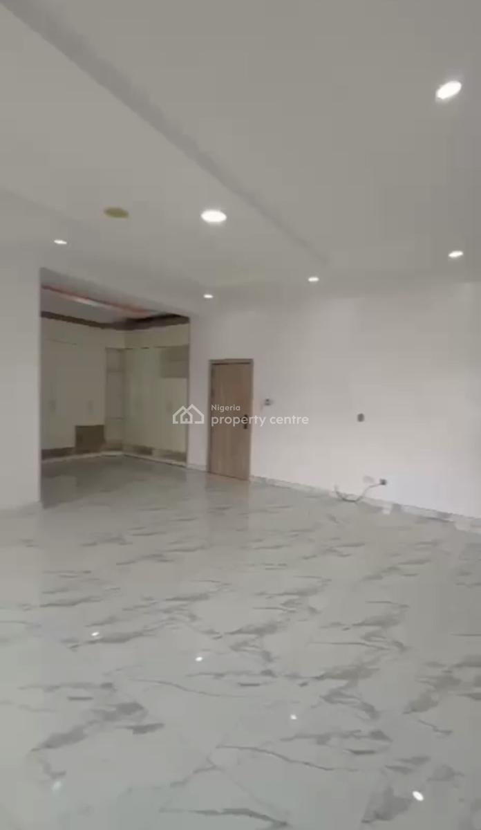 Commercial Space in a Very Busy and Secured Estate, Ikota, Lekki, Lagos, Shop for Rent