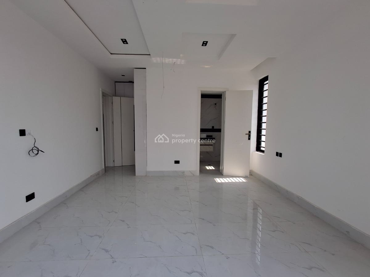 2 Bedrooms Flat, Off Freedom Way, Lekki Phase 1, Lekki, Lagos, Flat / Apartment for Sale