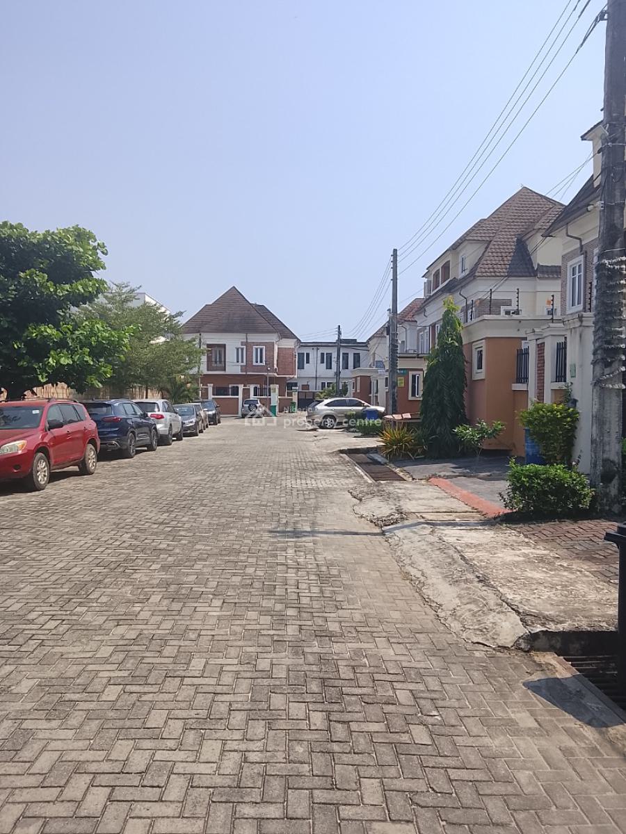 Well-maintained 4-bedroom Semi Detached Duplex in a Nice Estate, Silicon Vale Estate, Ologolo, Lekki, Lagos, Semi-detached Duplex for Rent