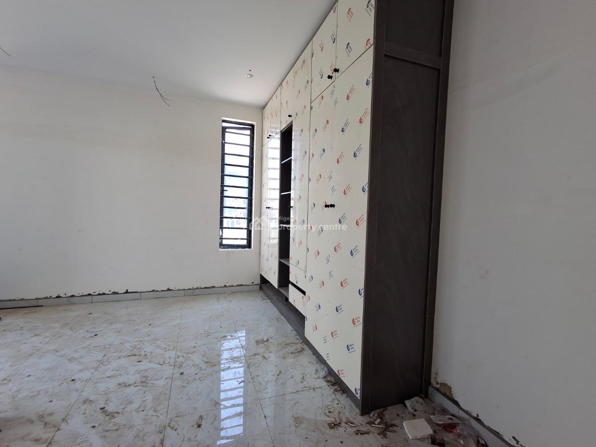 Exceptional 2 Bedrooms Flat, Off Freedom Way, Lekki Phase 1, Lekki, Lagos, Flat / Apartment for Sale