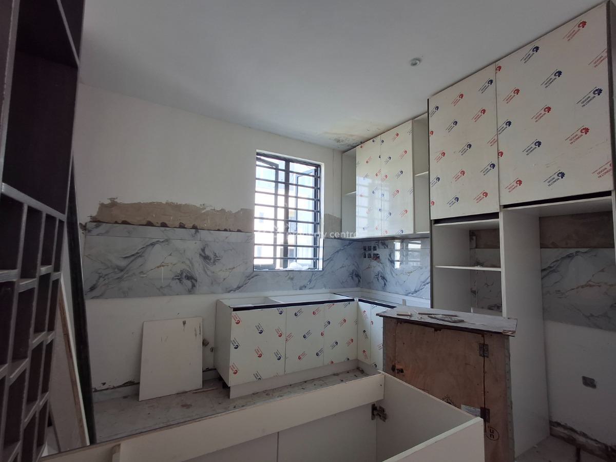 Exceptional 2 Bedrooms Flat, Off Freedom Way, Lekki Phase 1, Lekki, Lagos, Flat / Apartment for Sale