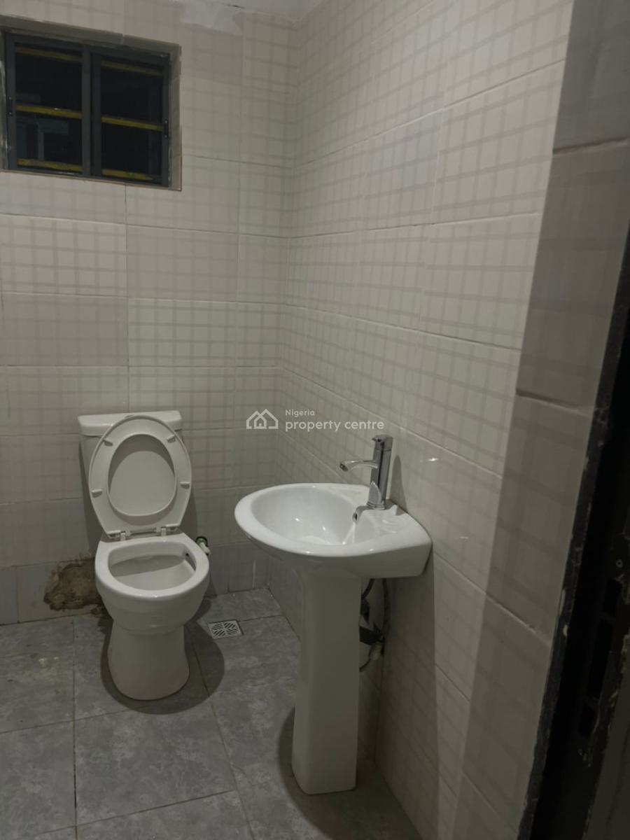 Shared Apartment Available, Sangotedo, Ajah, Lagos, Flat / Apartment for Rent