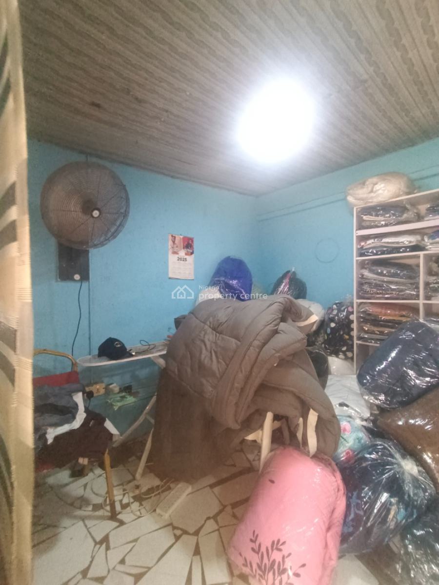 Shop Space, Thomas Estate, Ajah, Lagos, Shop for Rent