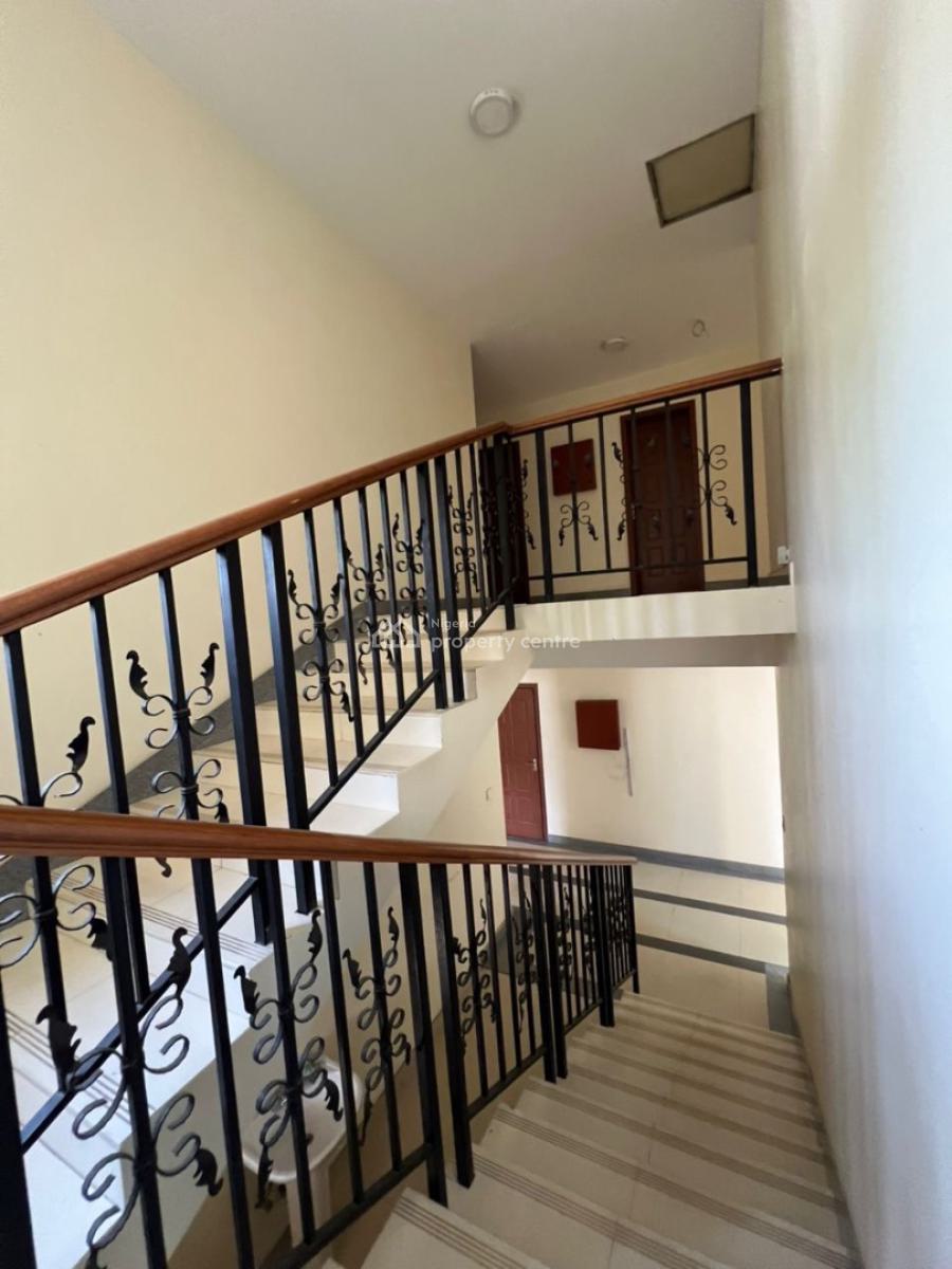 Ready to Move in 5 Bedrooms Duplex with Containerized Warehouse, Off Ademola Adetokunbo Crescent, Wuse 2, Abuja, Commercial Property for Rent