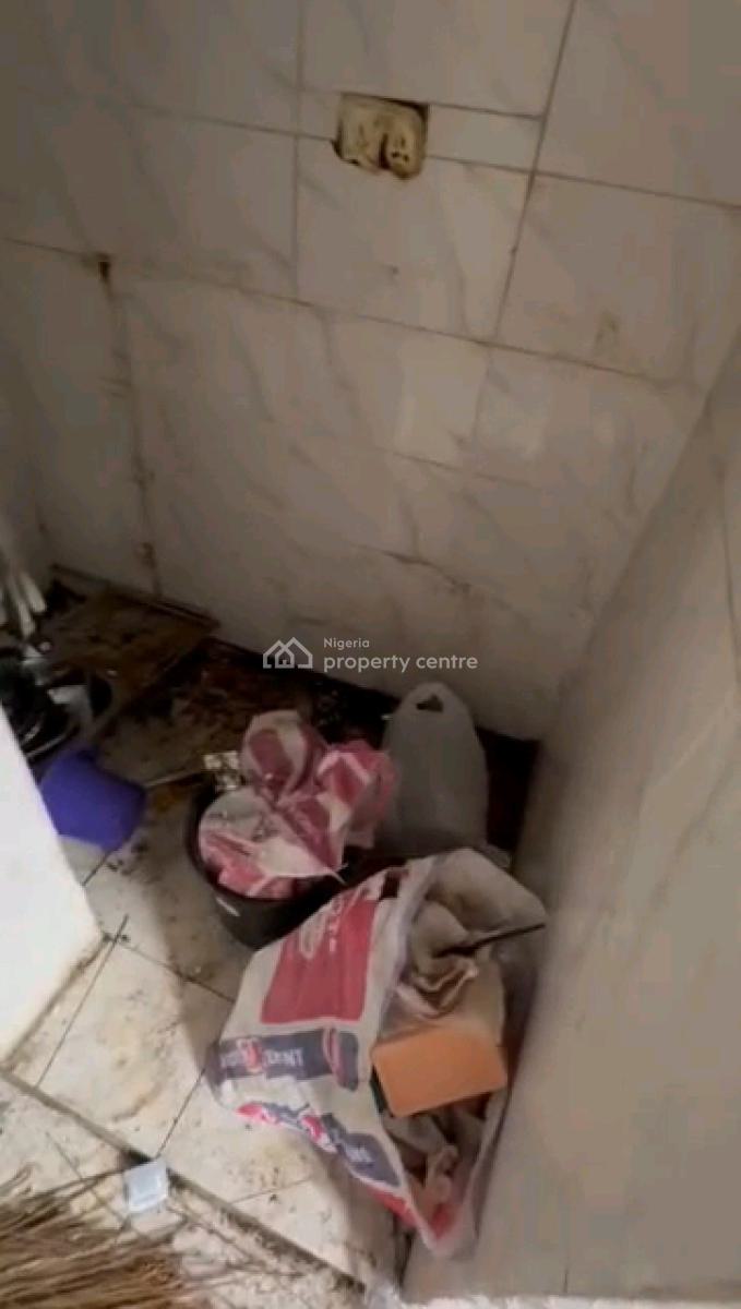 2 Units of Self Contain Apartment, Off Ibrahim Alli Street, Ladilak, Shomolu, Lagos, Self Contain (single Rooms) for Rent