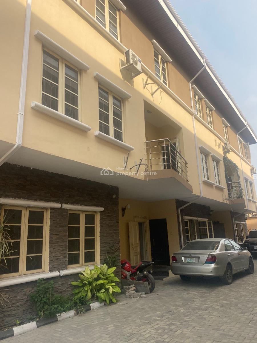 a Luxury 4 Bedroom Duplex with 2 Bedrooms Bq, Olaleye New Town, Iponri, Surulere, Lagos, Terraced Duplex for Sale