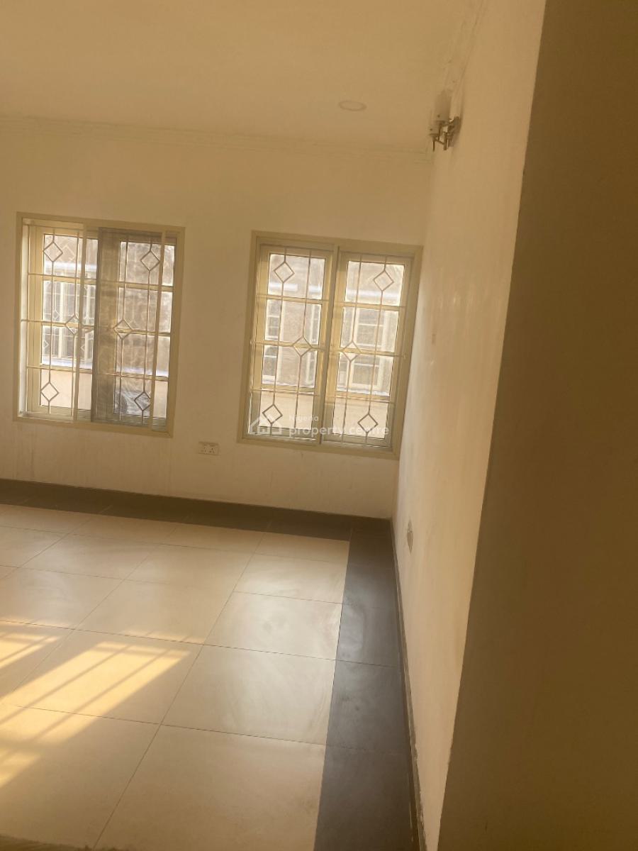 a Luxury 4 Bedroom Duplex with 2 Bedrooms Bq, Olaleye New Town, Iponri, Surulere, Lagos, Terraced Duplex for Sale