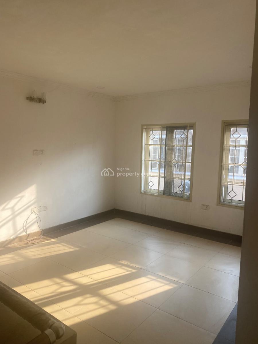 a Luxury 4 Bedroom Duplex with 2 Bedrooms Bq, Olaleye New Town, Iponri, Surulere, Lagos, Terraced Duplex for Sale