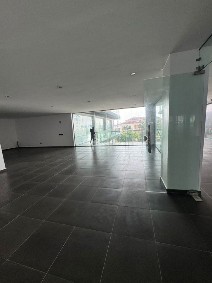174sqm Front-facing Commercial Space, Lekki Phase 1, Lekki, Lagos, Commercial Property for Rent