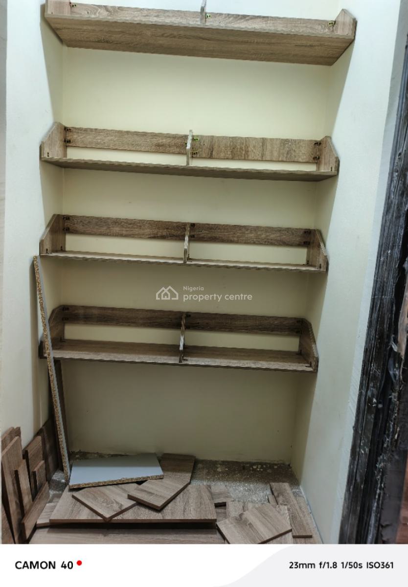 Spacious 2 Bedroom Flat with Bq, Idu Industrial, Abuja, Flat / Apartment for Rent